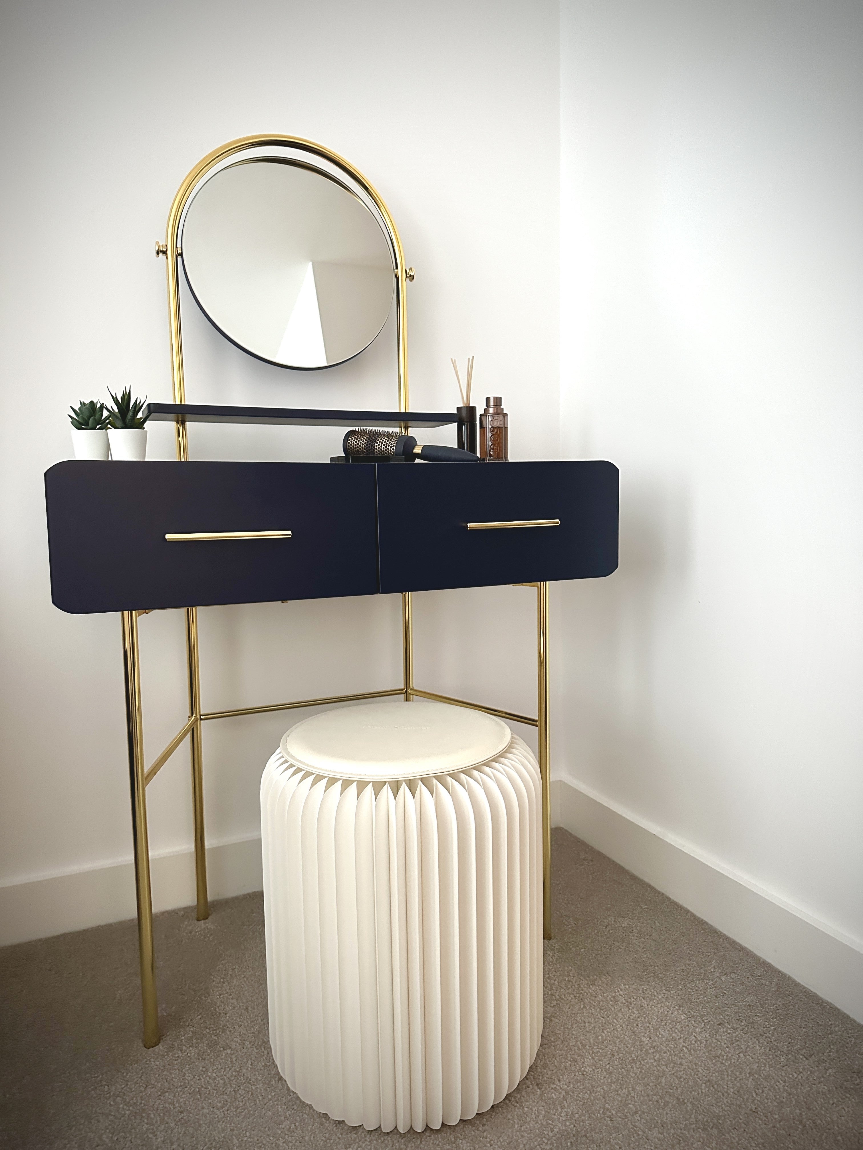 origami lounge foldable stool dressing table make up white